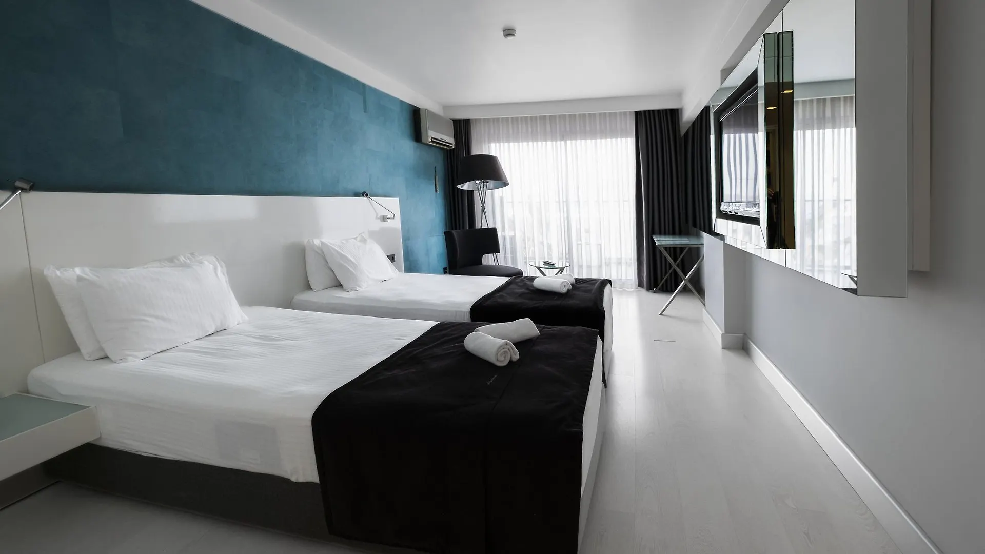 Efe Hotel Kusadasi 4*,